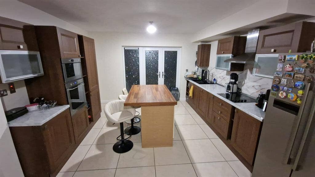 Spacious room for rent for a female