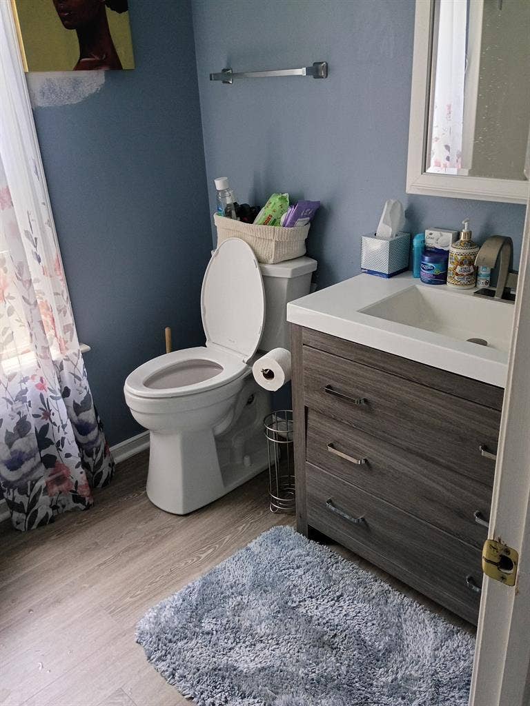 Master bedroom Private bathroom