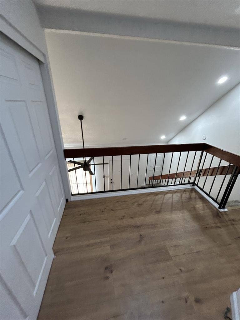 Glendale Room for Rent