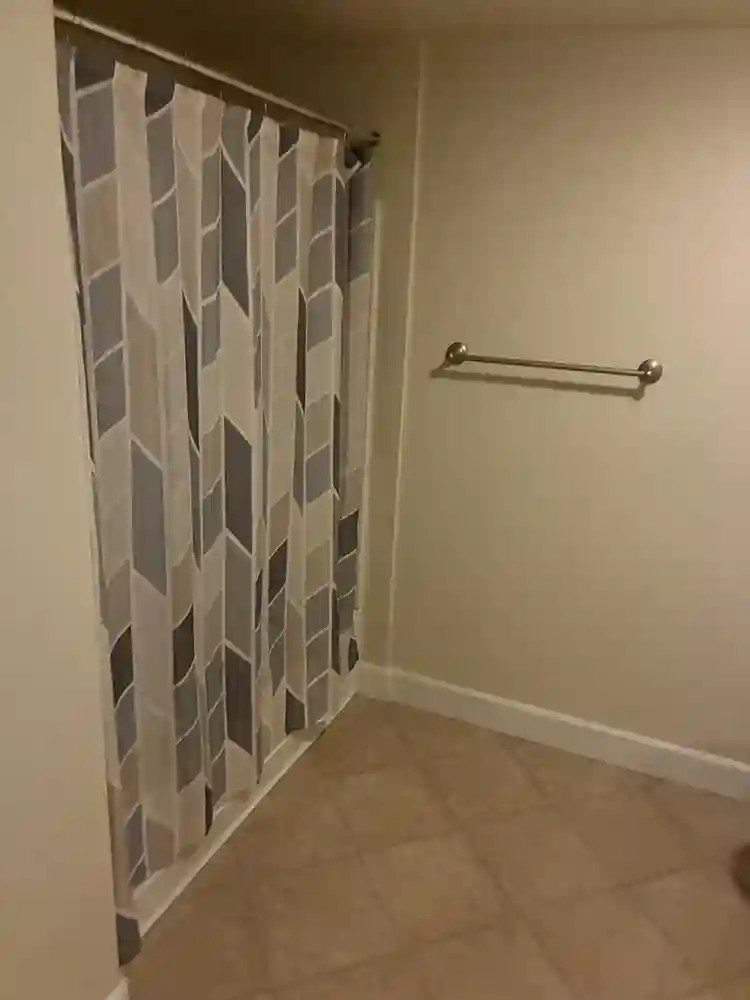 Looking for a roommate