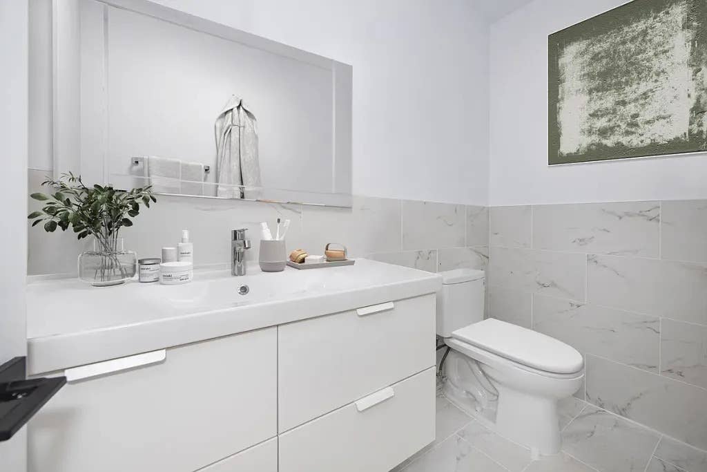 Room for Student or Professional