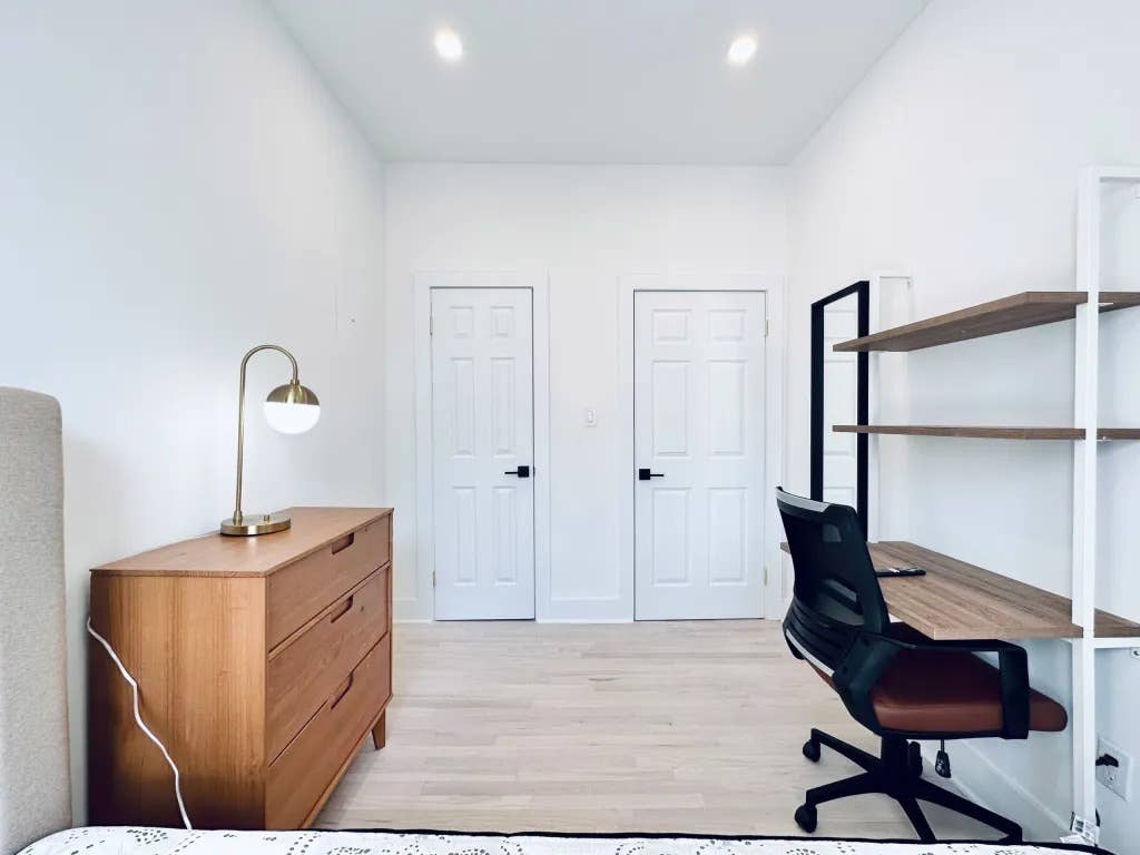 Room for Student or Professional