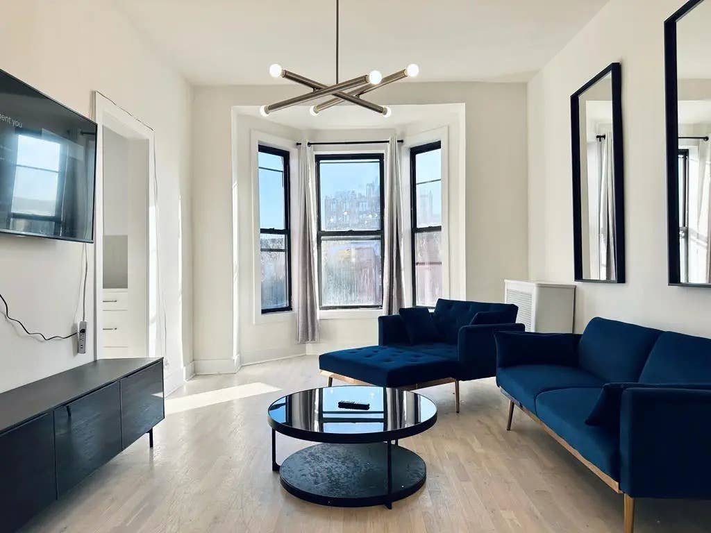 Room for Student or Professional