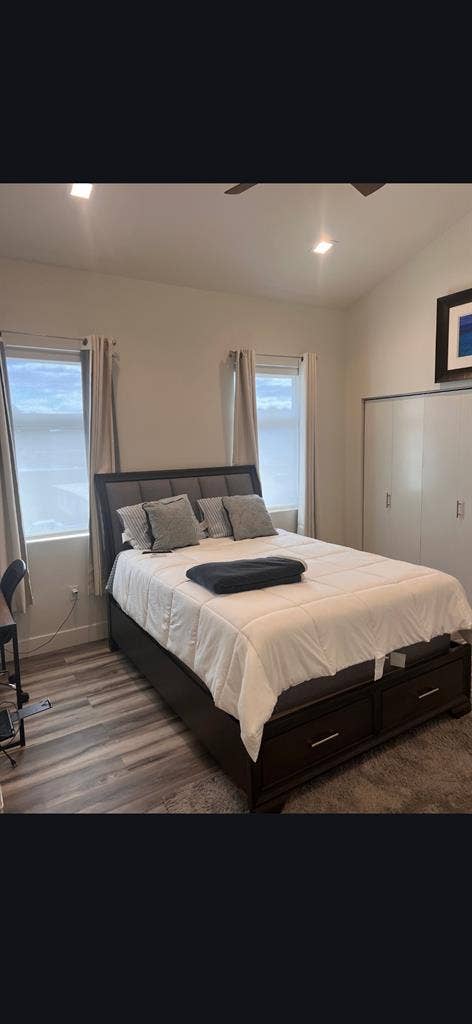 Step Into Water Street – Room Avail