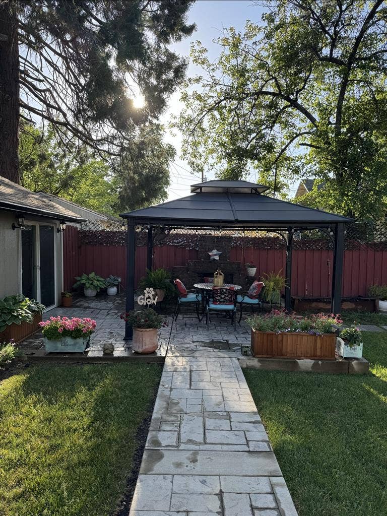 Room in Downtown Placervillee