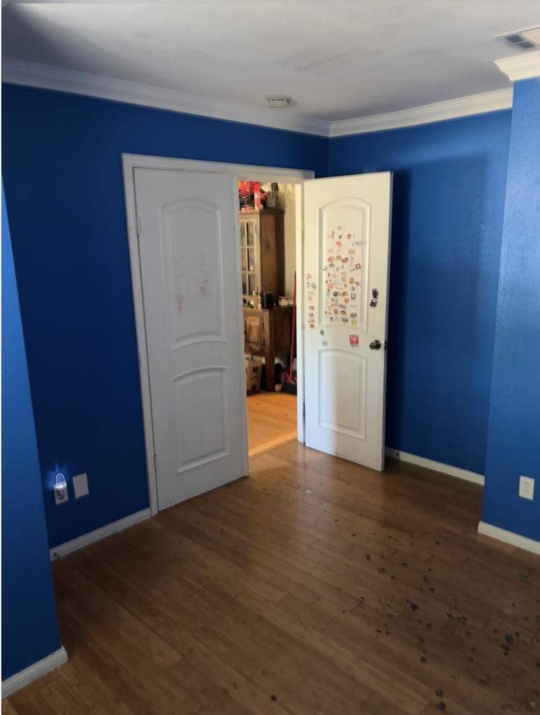 Room for rent in house