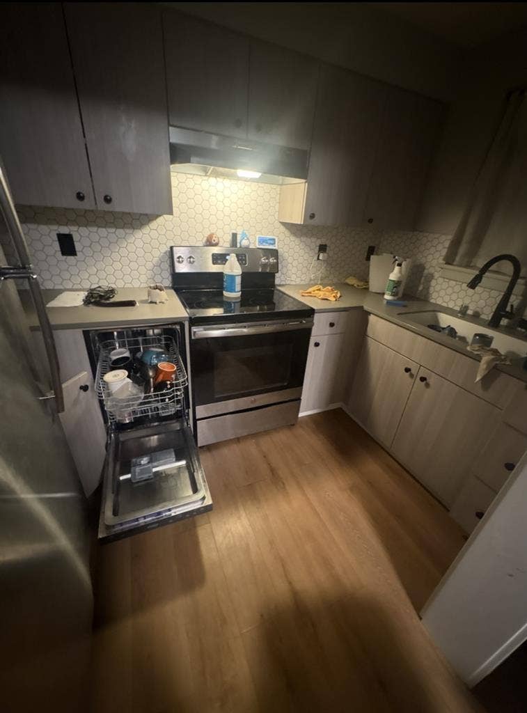 Private room. Brownes 2smalldogs