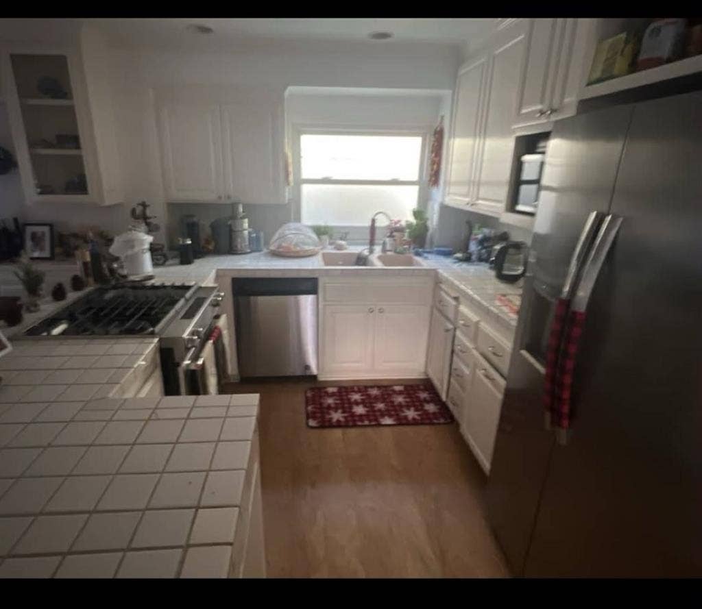 Beach life substance free Hermosa