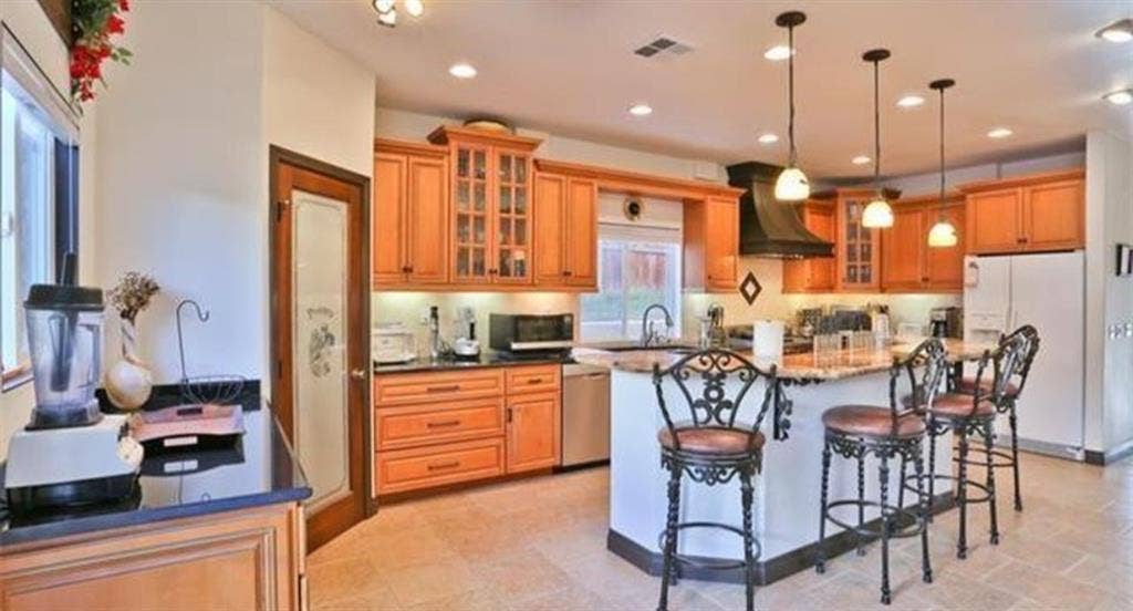 Very large size room for rent