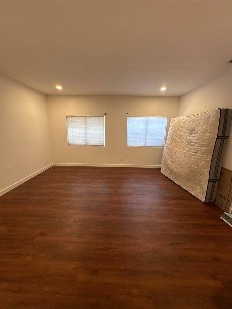 Very large size room for rent