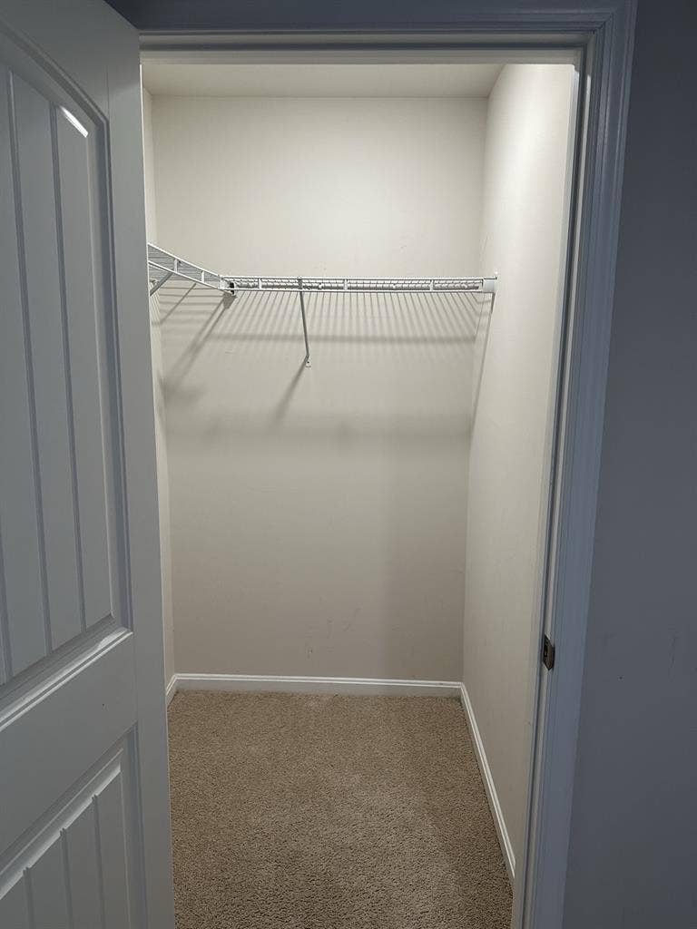 Large Room 4 Rent