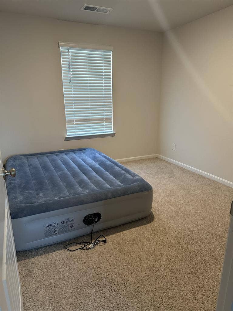 Large Room 4 Rent