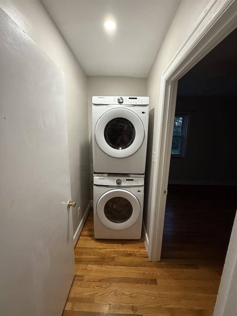 Room Open in House Near UK