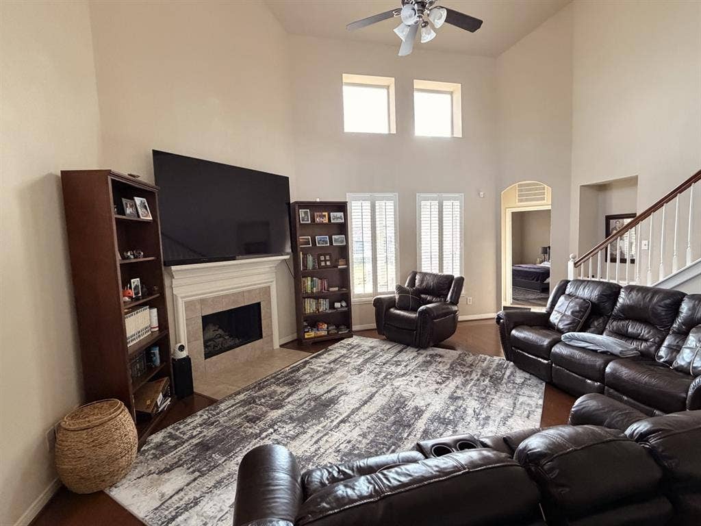 Multiple rooms for rent