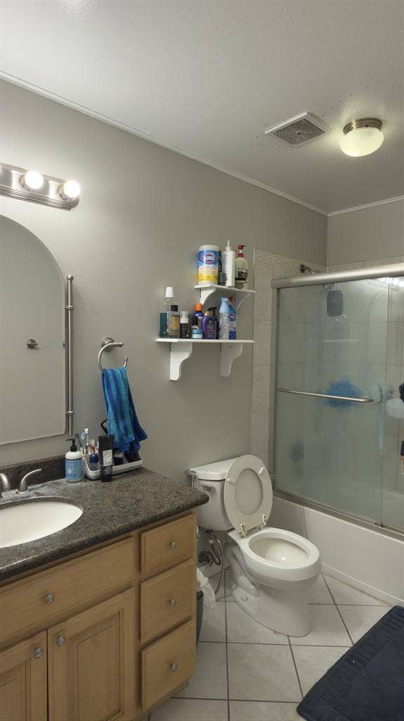 Private Room in Independent House