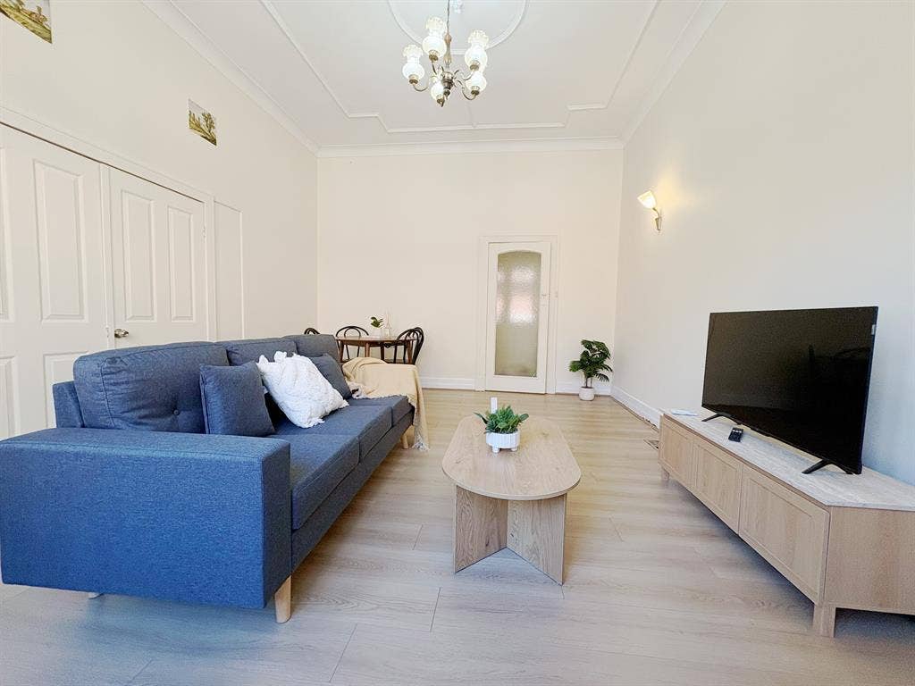 Cozy double bedroom in Camberwell