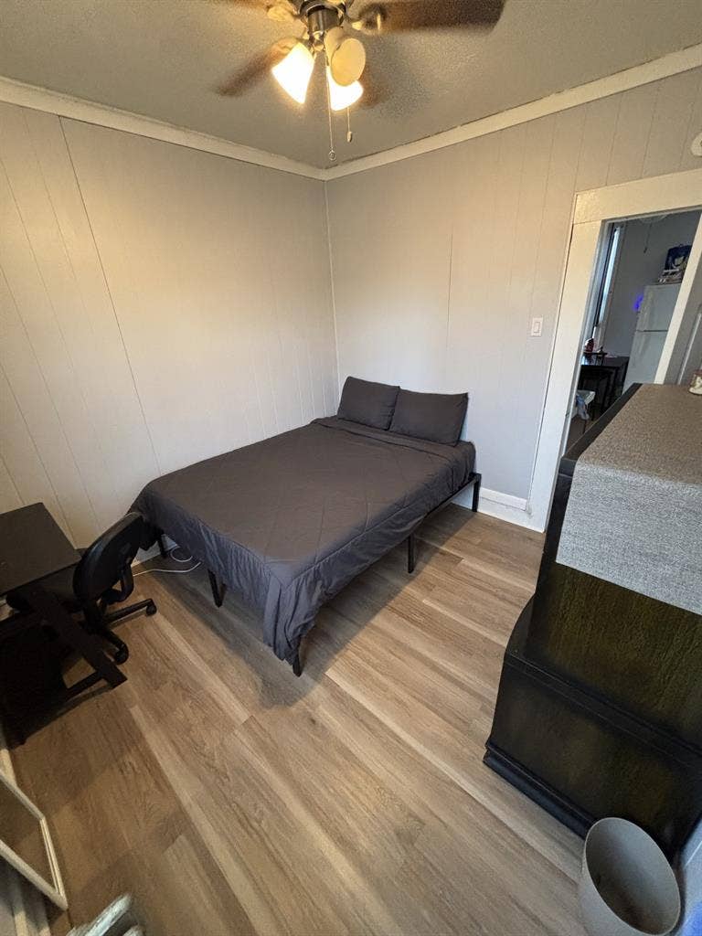Room (3x) in 3BR Apartment