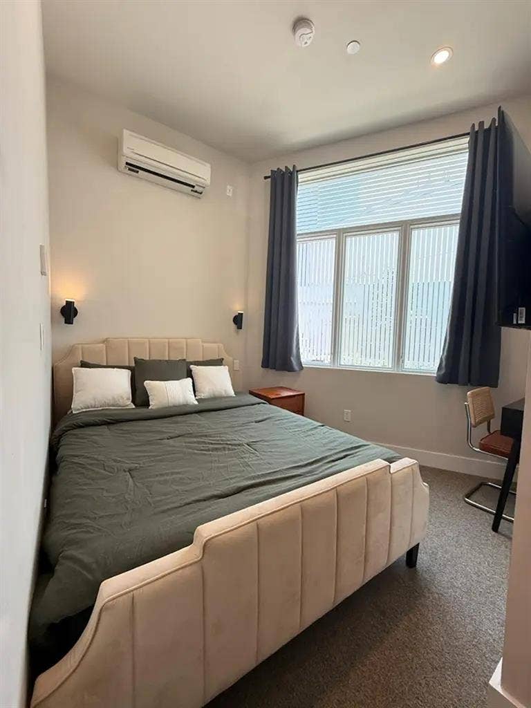 Delmonico Pl #807 in 3 bedroom