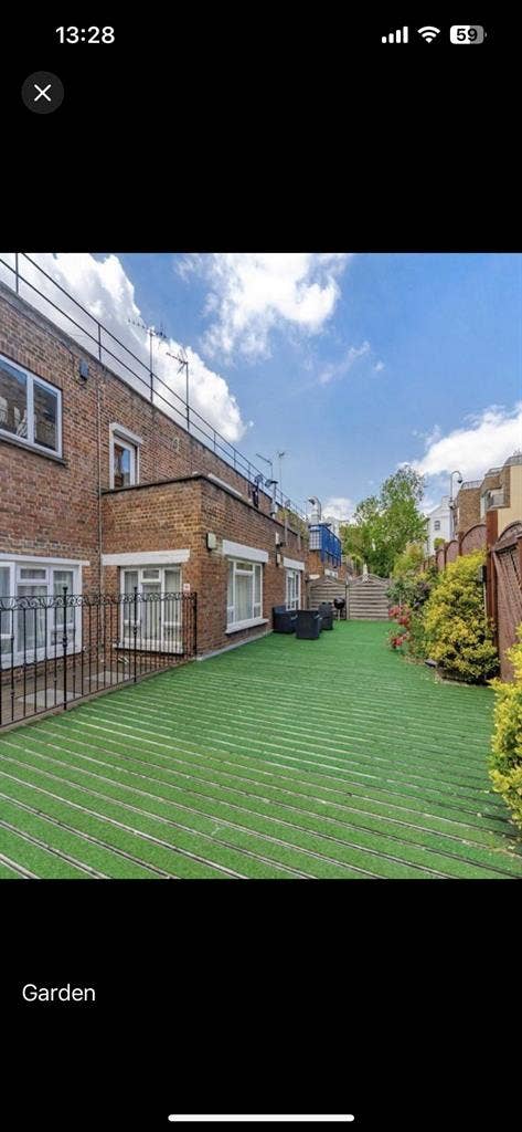 Bright Cozy 16 sqm Double Bedroom