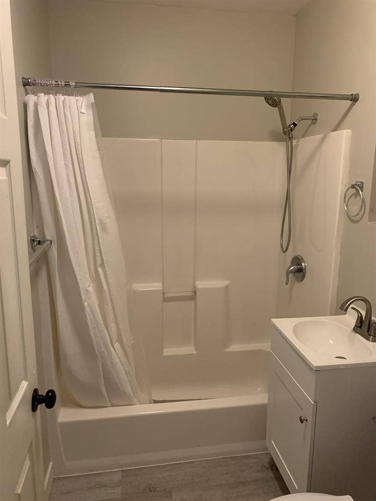 Back House Studio For Rent!