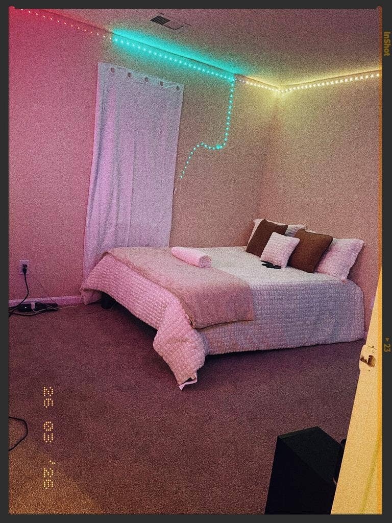 Furnished Pr. Bdrm w/ Pr. Full Bath