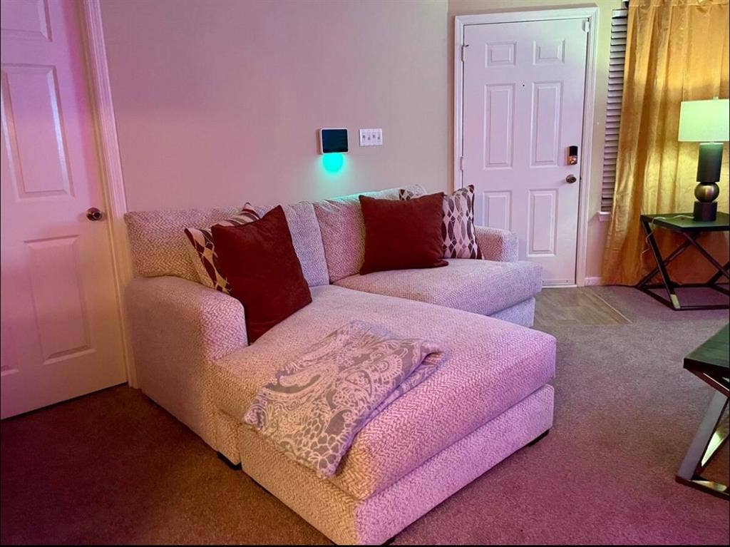 Furnished Pr. Bdrm w/ Pr. Full Bath