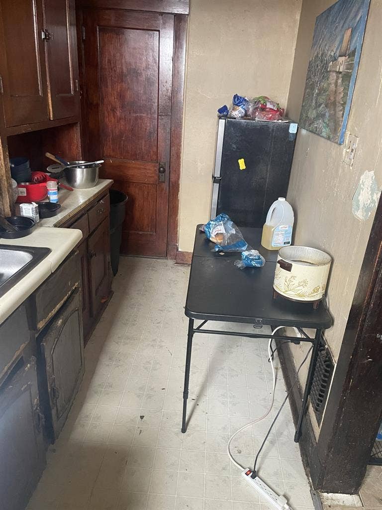 Looking for a roommate