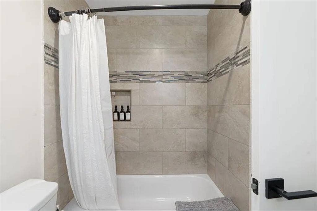 Roommates for house in PV Village