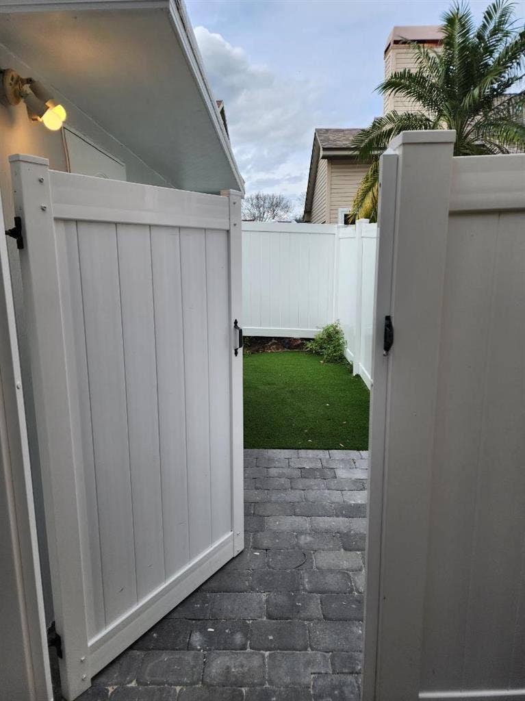 PRIVATE ENTRANCE - *ALL-INCLUSIVE*
