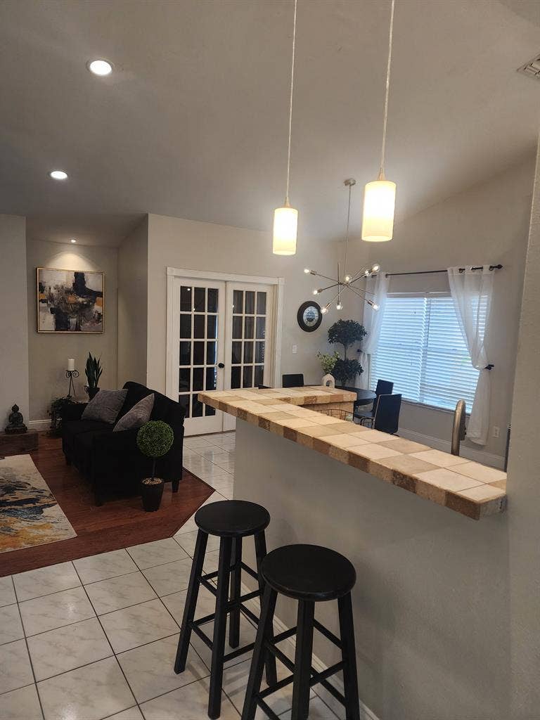 Bedroom for rent, *ALL-INCLUSIVE*