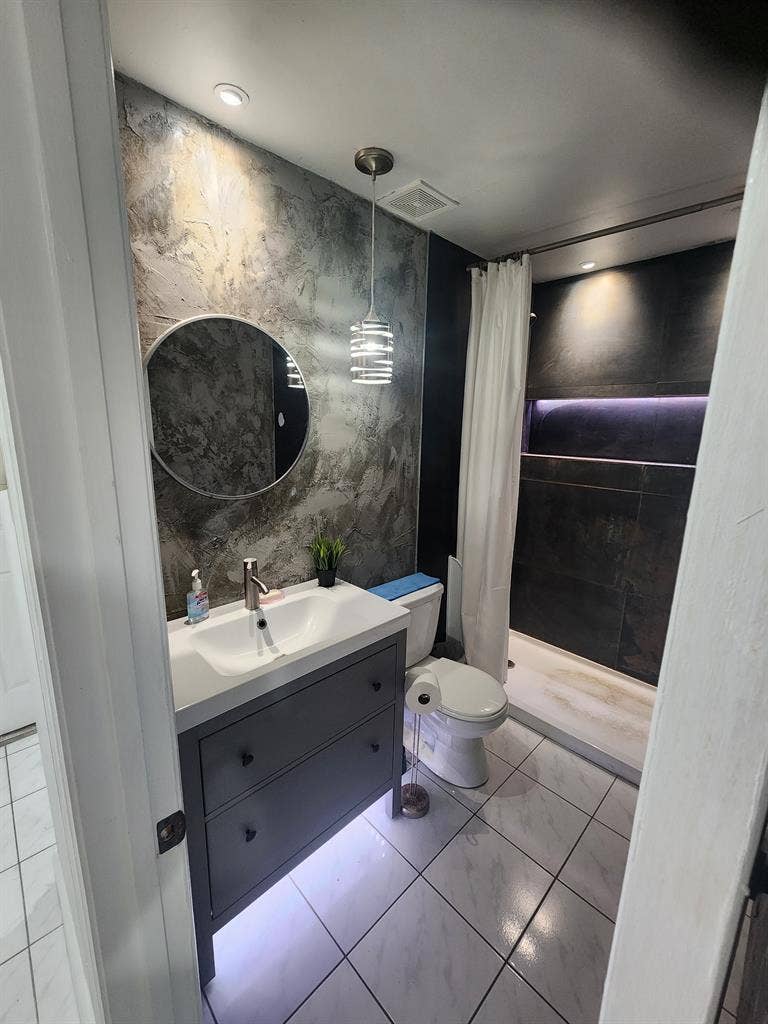 Bedroom for rent, *ALL-INCLUSIVE*