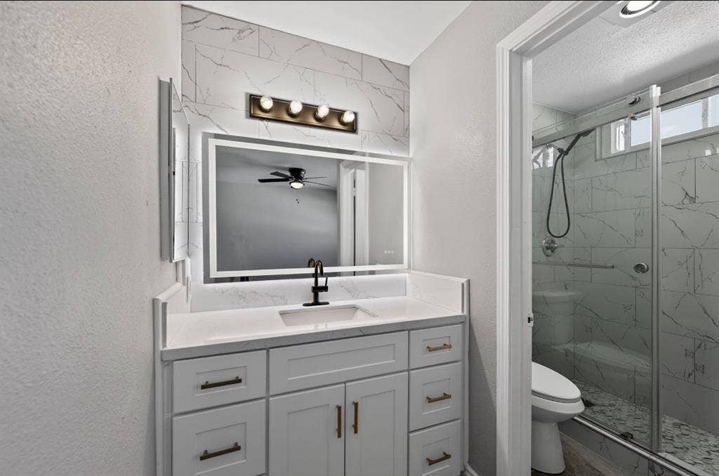 Master Bedroom Available – El Cajon