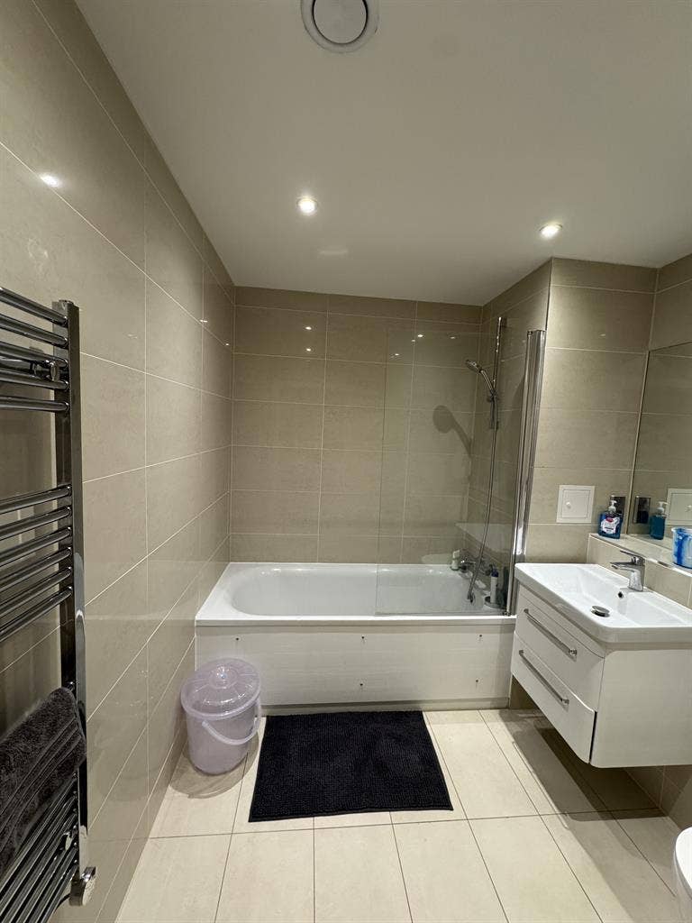 Full 1 bedroom in Woolwich