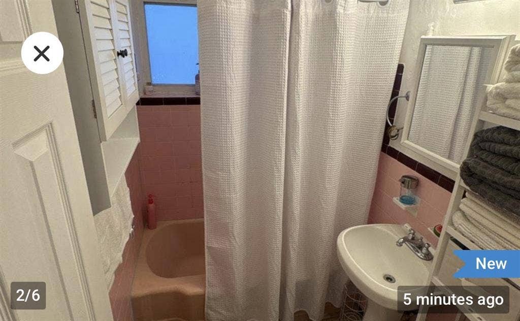 Mujer busca quiet female Roomate