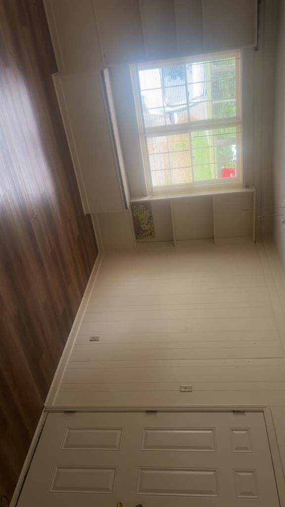 Looking for a roommate