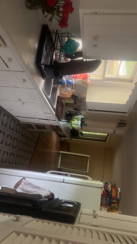 Looking for a roommate