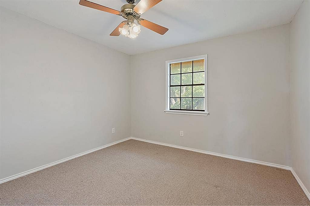 2 rooms all utilities included