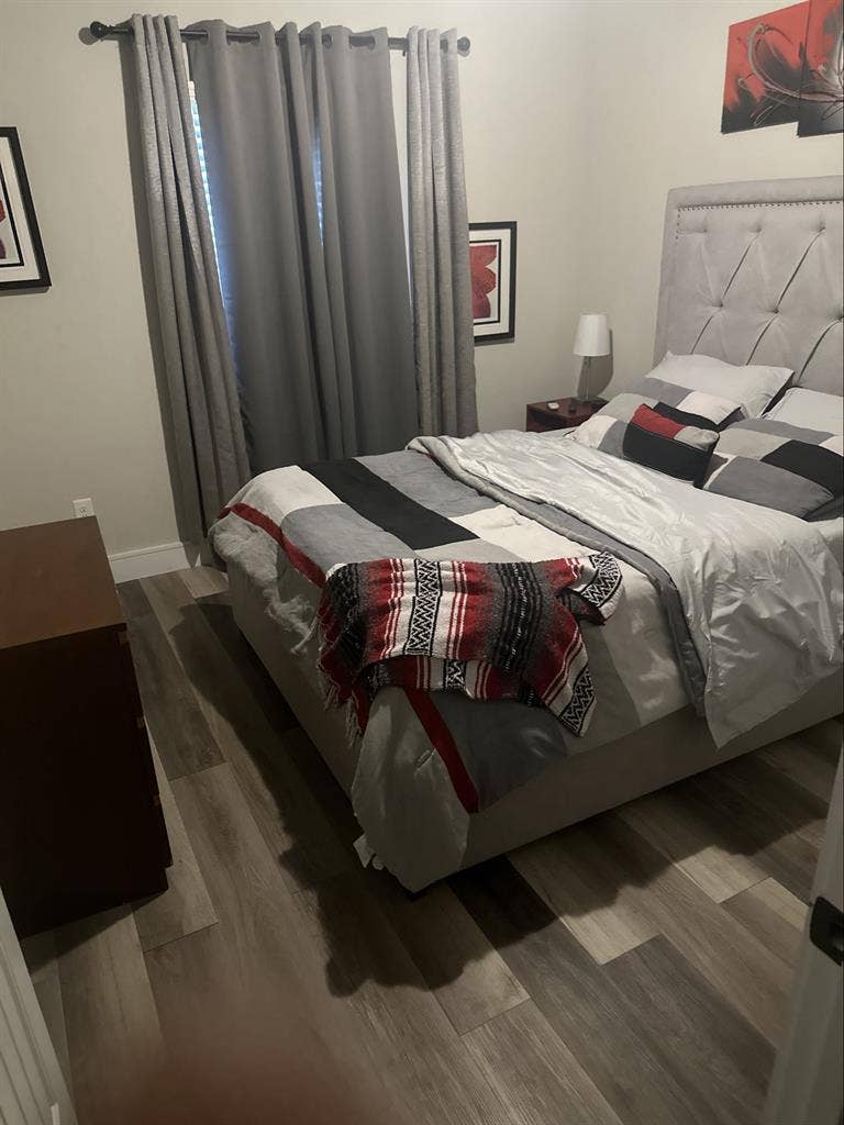 4bedroom 2.5 bath house