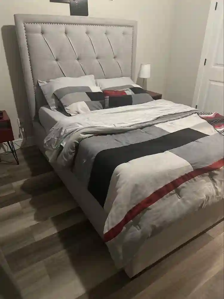 4bedroom 2.5 bath house