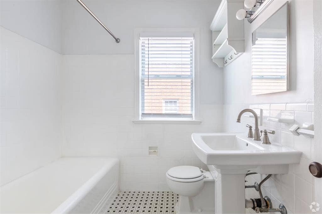 Furnished 2BR Near AU | Summer