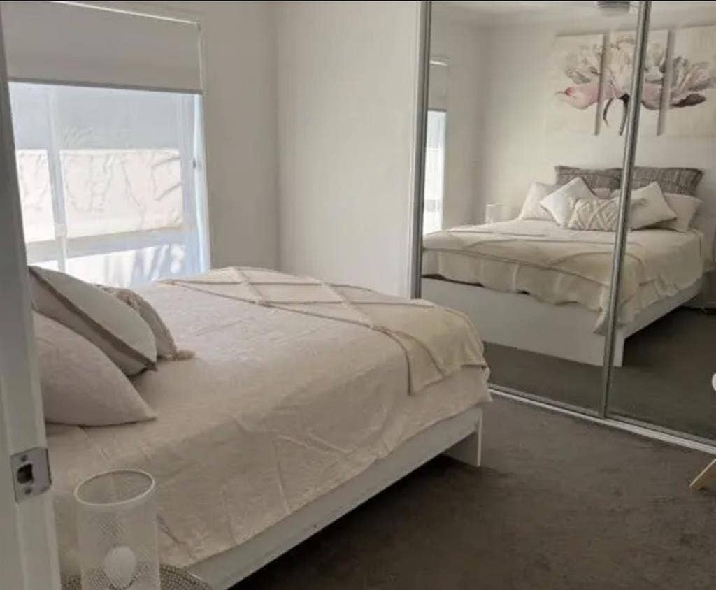 2 comfortable and furnished rooms