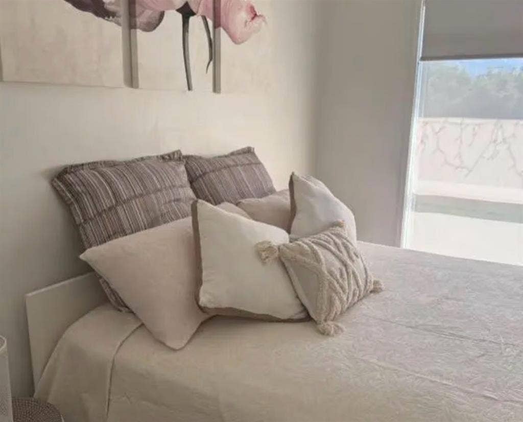 2 comfortable and furnished rooms
