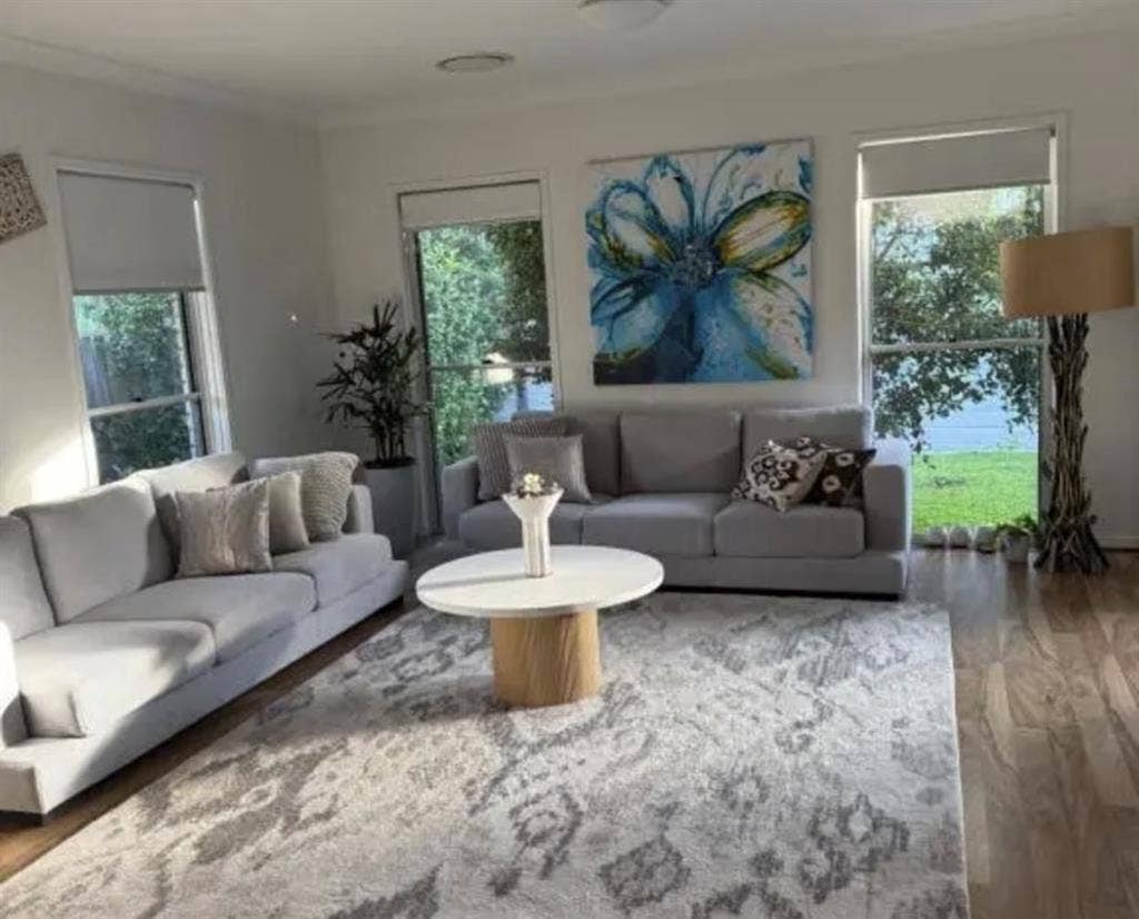 2 comfortable and furnished rooms