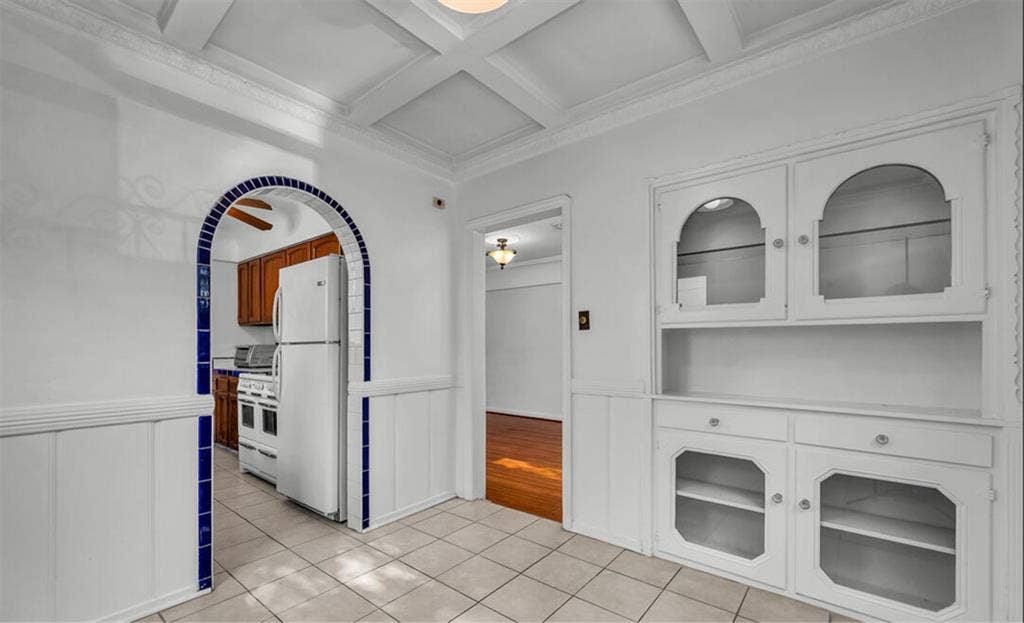 Huge Beverly Grove Upper Duplex