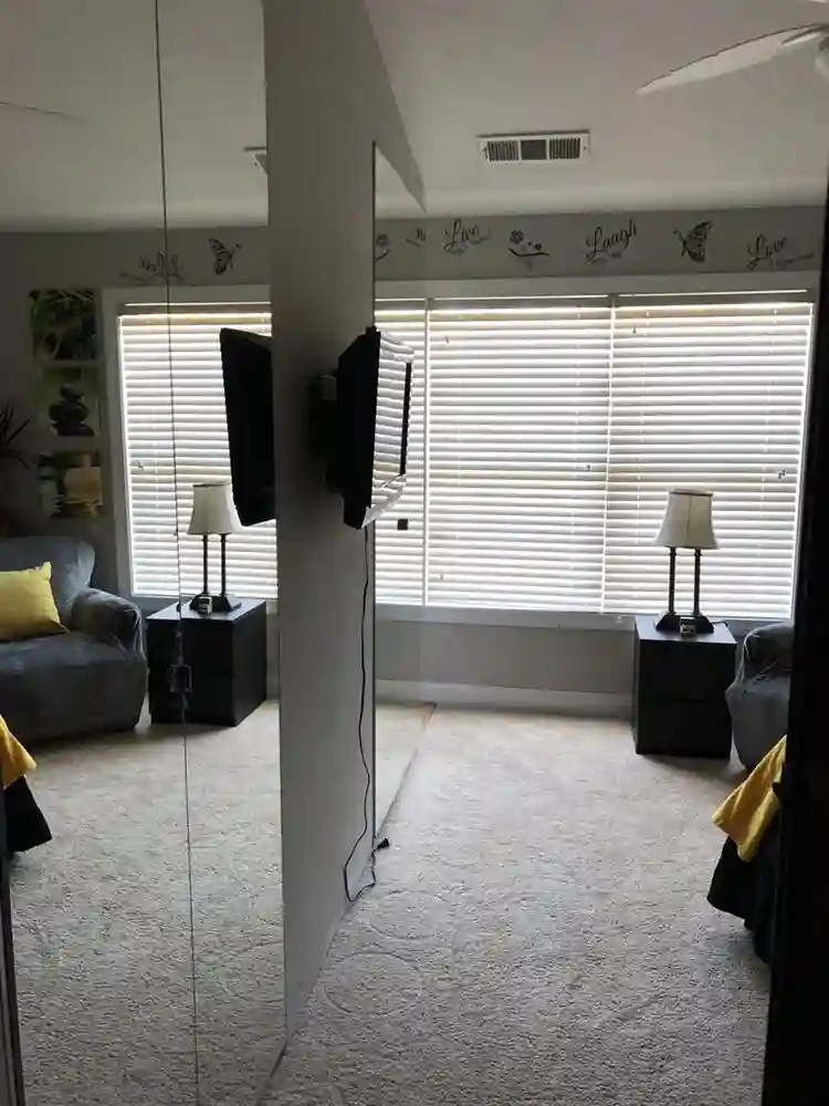 Roommate wanted