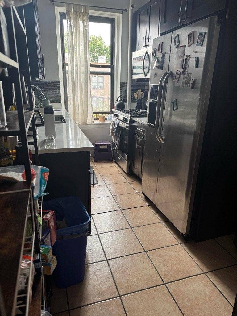 Room Avail in 3BR Astoria Apt!