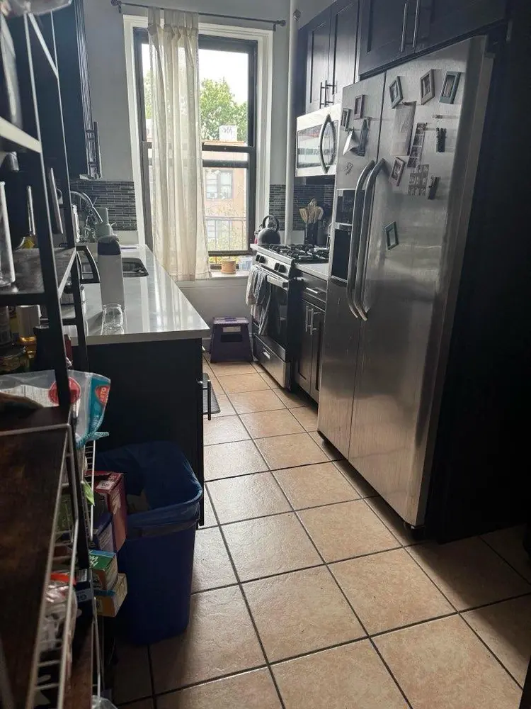 Room Avail in 3BR Astoria Apt!