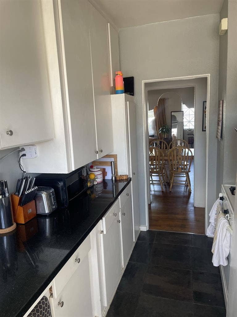 2 bed 1 bath in Golden Hill
