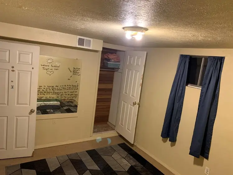 Basement Rooms $650/400 Part furnis