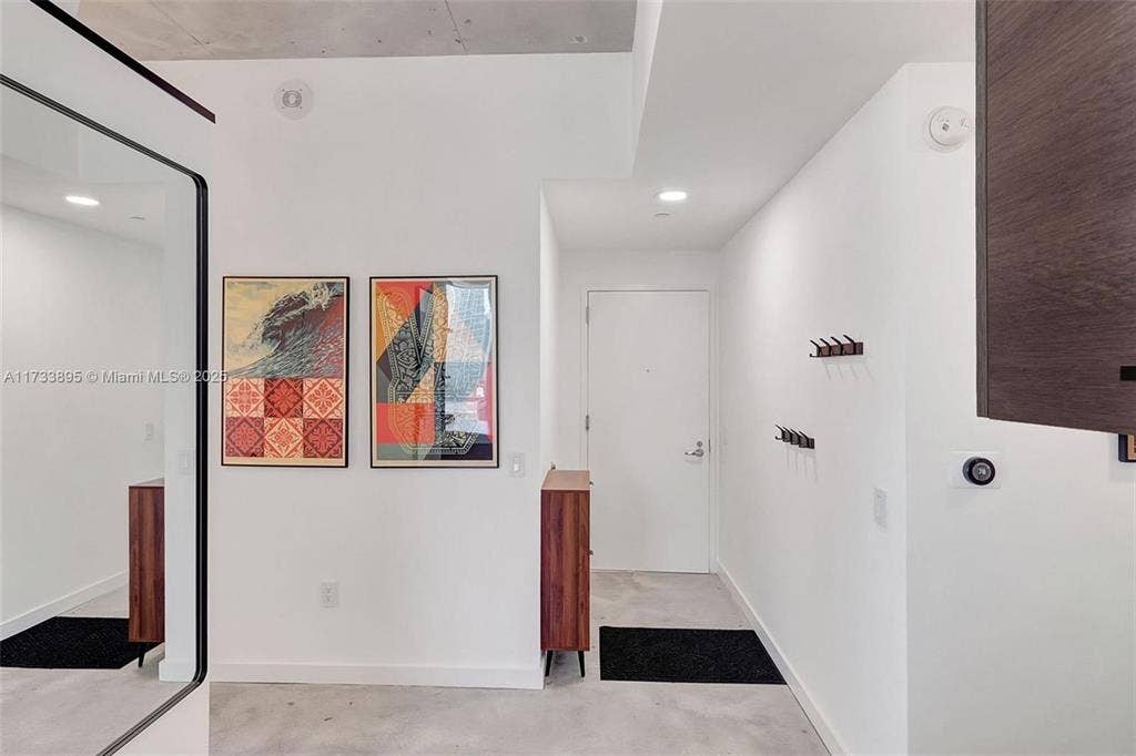 Looking For A Roommate May-August